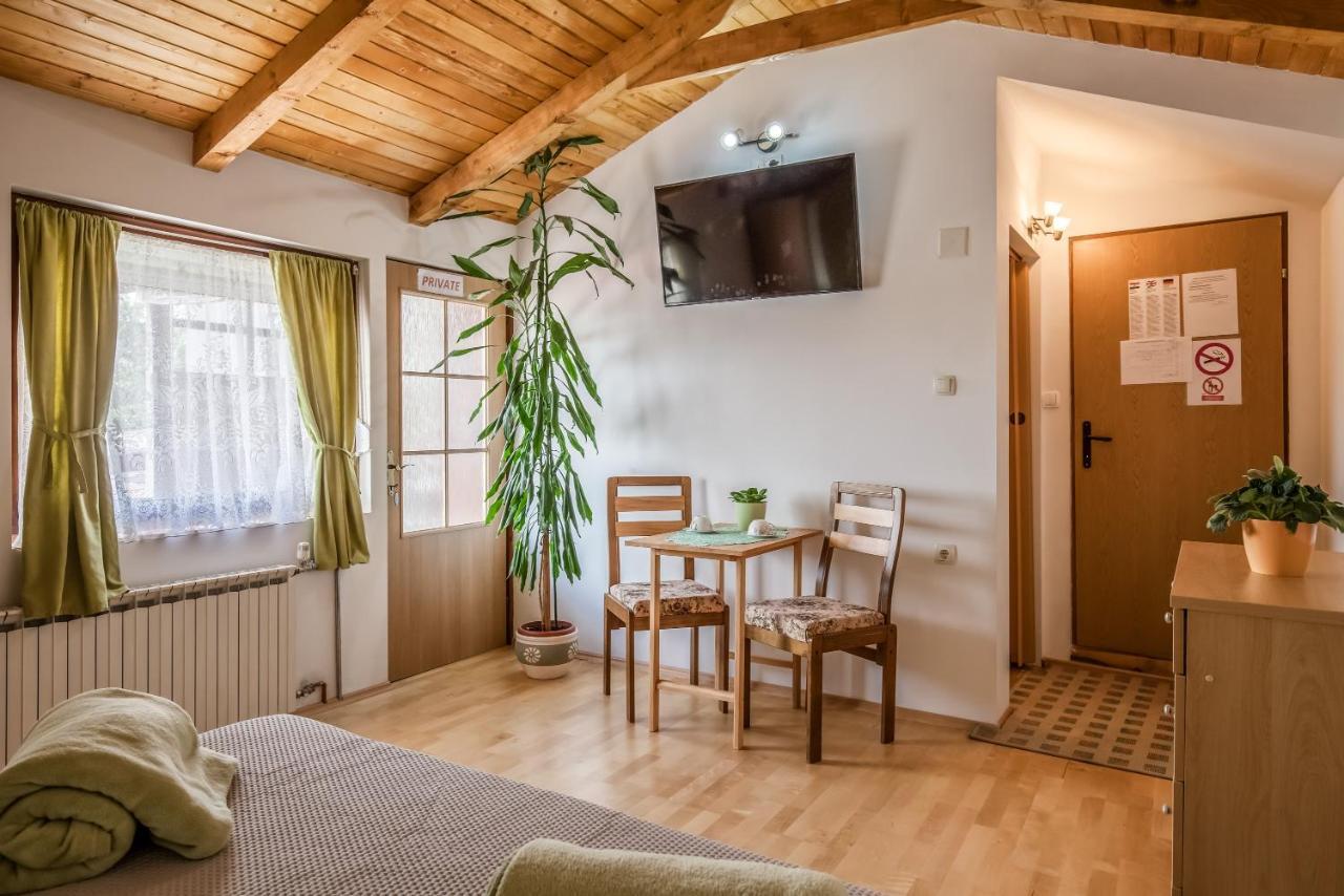 Hotel Soba Agata Slunj Esterno foto
